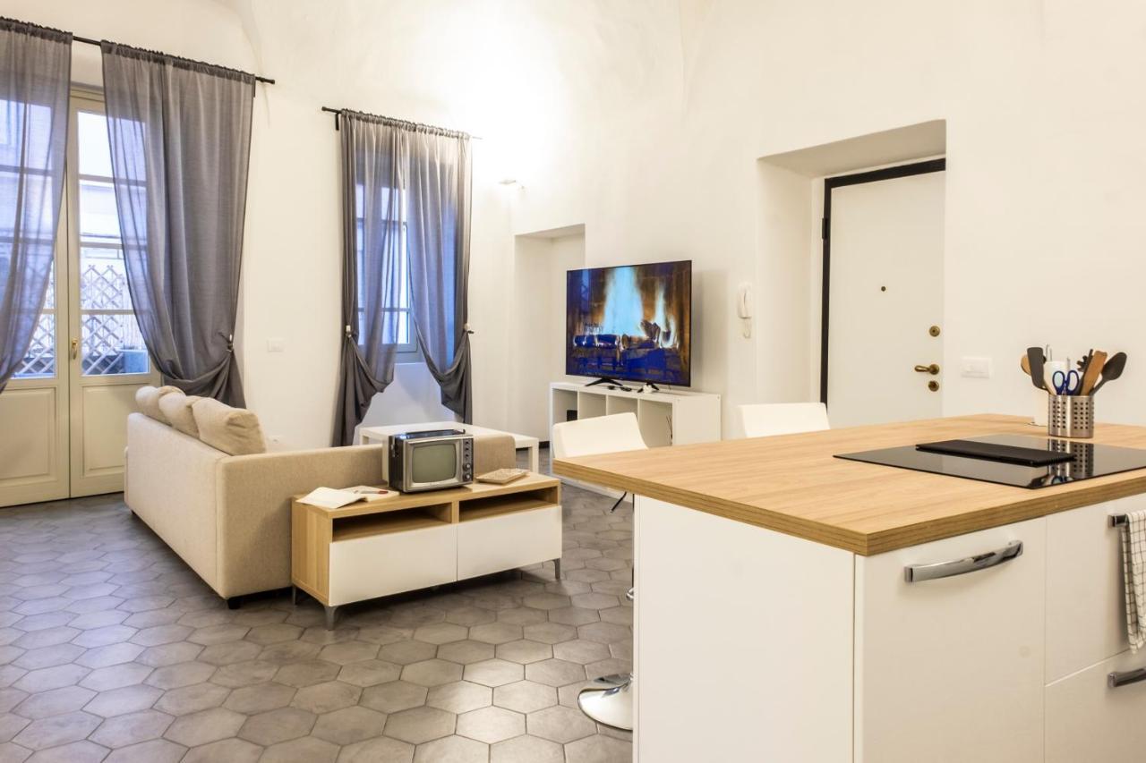 Archivolto Del Teatro Hotel Албенга Екстериор снимка