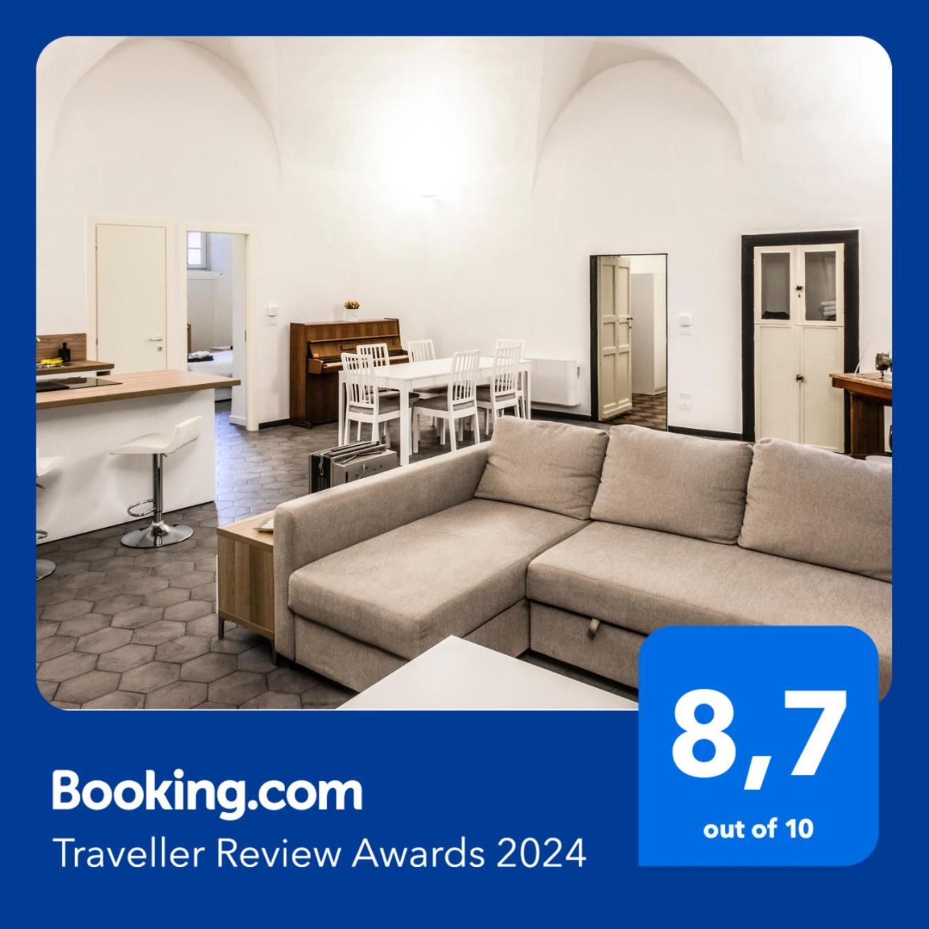 Archivolto Del Teatro Hotel Албенга Екстериор снимка